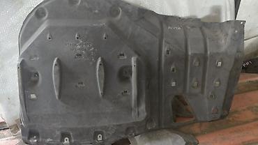 чехлы на камри 50: Защита днища Комплект Toyota, 2012 г., Б/у, Оригинал — 3