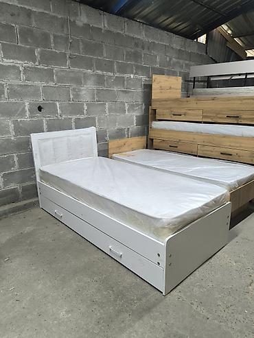 bunk bed: Односпальная кровать, Новый, С матрасом, длина - 190 см — 1