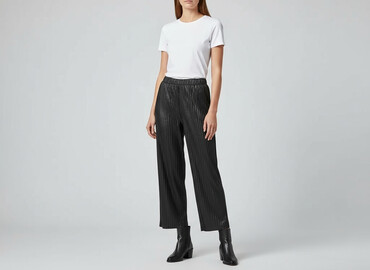 kapcie z futerkiem pepco: Material trousers for women, size S