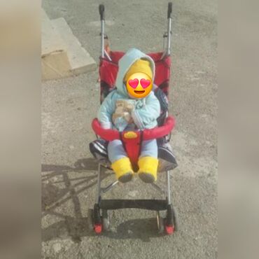 Gəzinti arabaları: Kalyaska. yığılır yüngül Qiymət: 30 manat Ünvan: Sulutepe (moth) Daha