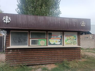 Киоски, ларьки: Торговый киоск/павильон - Материал: каркас с наружной отделкой под