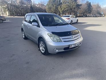 Toyota: Toyota ist: 2004 г., 1.3 л, Автомат, Бензин, Седан — 2