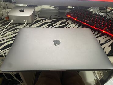 обычные наушники: Ноутбук, Apple, 16 ГБ ОЭТ, Intel Core i7, 15 ", Жумуш, окуу үчүн, эс тутум SSD