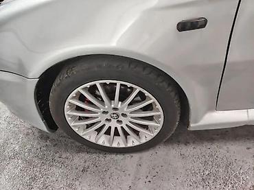 Ostalo: Alfa Romeo GT kompletan auto u delovima kod boje 651. Alfa Romeo GT — 18