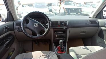 продаю гольф 3: Volkswagen Golf: 2003 г., 1.6 л, Механика, Бензин, Хетчбек
