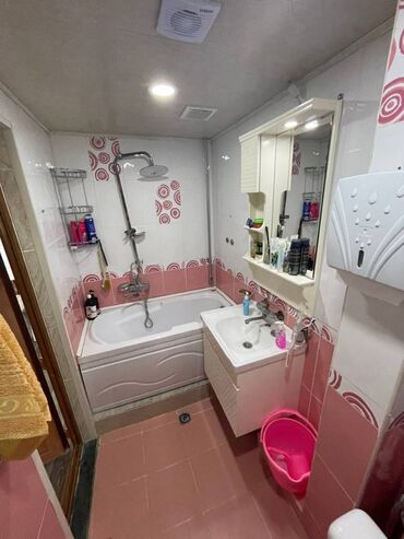 Köhnə tikili: Bakı, 3 otaqlı, Köhnə tikili, m. Həzi Aslanov, 70 kv. m — 23