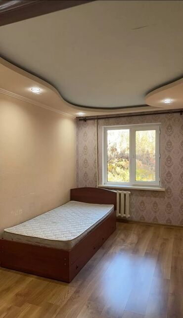 Склады и мастерские: 2 комнаты, 44 м², 104 серия, 2 этаж, Старый ремонт