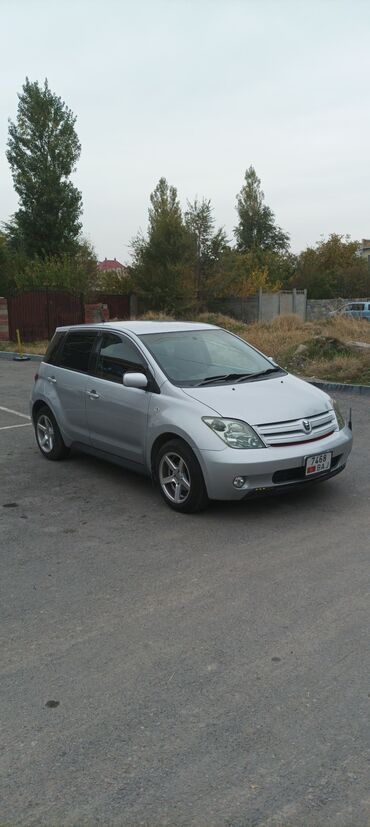 машины 100000: Toyota ist: 2003 г., 1.3 л, Автомат, Бензин, Хэтчбэк