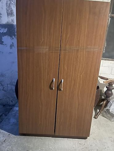 İşlənmiş, 2 qapılı, Qəhvəyi, Taxta, Açılan, Düz dolab