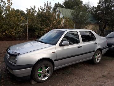 где продаются питбайки: Volkswagen Vento: 1997 г., 1.8 л, Механика, Бензин, Седан