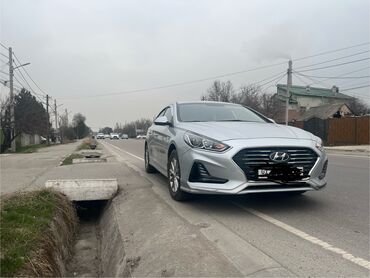 сдаю в аренду автомобиль: Сдаю в аренду: Легковое авто