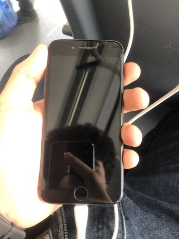 Apple iPhone: IPhone 8, 64 GB, Black Titanium, Qırıq, Barmaq izi