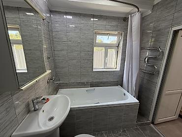 дом кара: 4 комнаты, 60 м², 3 соток, Бишкек, Карагачевая роща — 10