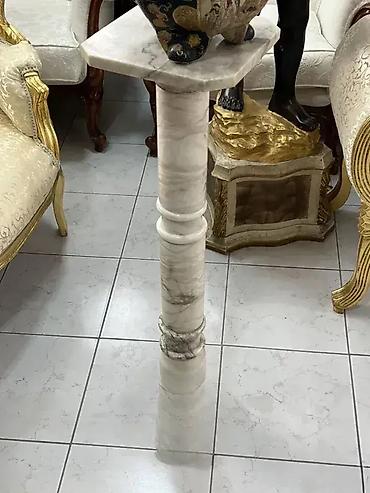 forma ideale komodice: Postament (mermer) postament u odlicnom stanju visina 94.5 cm 25 x 25 — 10