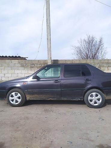 smart open: Volkswagen Vento: 1993 г., 1.8 л, Механика, Бензин, Седан — 1