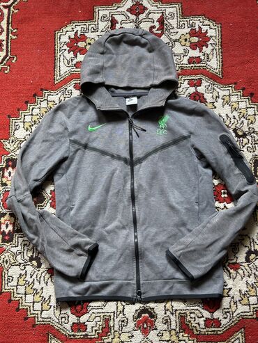Спортивные костюмы: Мужской спортивный костюм, S, Nike, Б/у, цвет - Серый, Бесплатная доставка, Платная доставка — 1