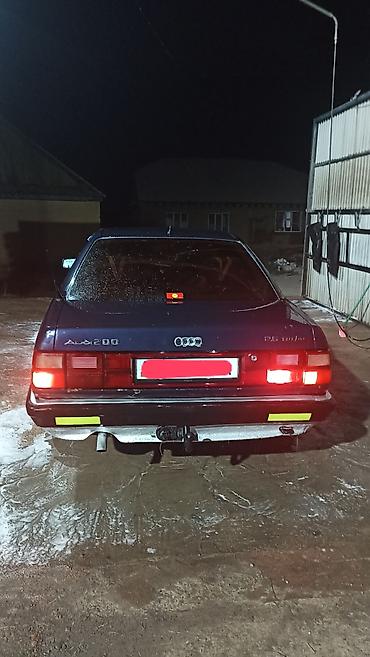 арзан матиз 1: Audi 100: 1989 г., 2.2 л, Кол менен иштөөчү, Бензин, Седан — 4