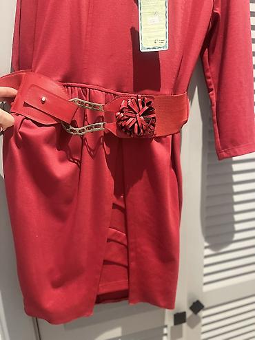 son model donlar: 2 paltar, 40-42 olcuye gedir. Tezedir. Geyilmeyib. Birinin ustunde — 8