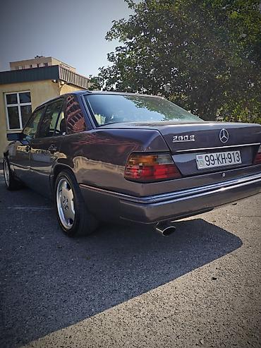 rul kia: Mercedes-Benz 200: 2 l | 1990 il Sedan — 3