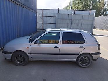 Продажа авто: Volkswagen Golf: 1994 г., 1.6 л, Механика, Бензин, Хэтчбэк — 2