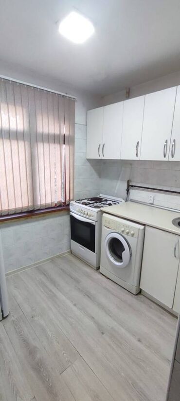 Uzunmüddətli kirayə mənzillər: Neftçilər metrosu,,26 saylı poliklinikanın yanında,Lotos ticarət — 3