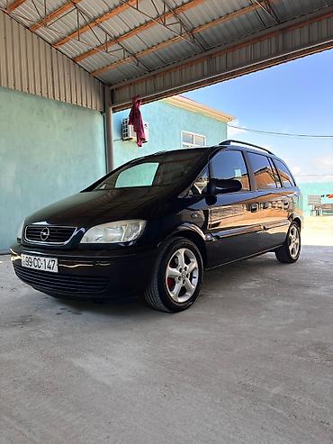 zafira: Opel Zafira: 1.8 l | 2004 il 350000 km Van/Minivan — 1