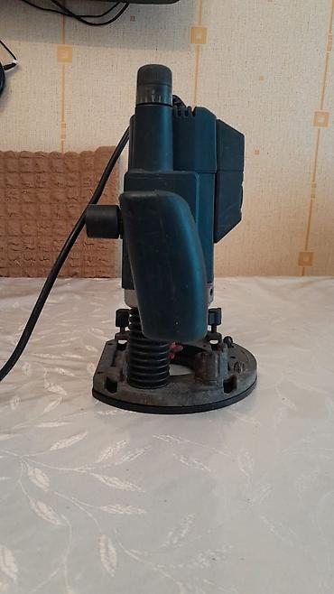 Alətlər: Bosch GOF 900 CE frezə (aşağıdan dalma tipli marşrutlayıcı) - — 4