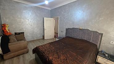 2 otaq ev: 4 otaqlı, 160 kv. m, Kredit yoxdur, Orta təmir — 7