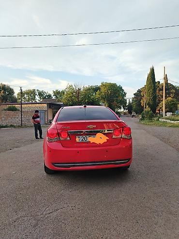 cruze purjun: Chevrolet Cruze LTZ sedan – parlaq qırmızı rəng. Əsas xüsusiyyətlər — 1