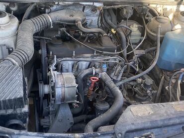 Volkswagen: Volkswagen Passat: 1989 г., 1.8 л, Механика, Бензиновая, Универсал — 8