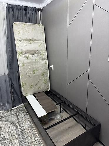 новый спальный: Кровать Односпальная кровать с матрасом, Б/У, кровать на металлическом — 2