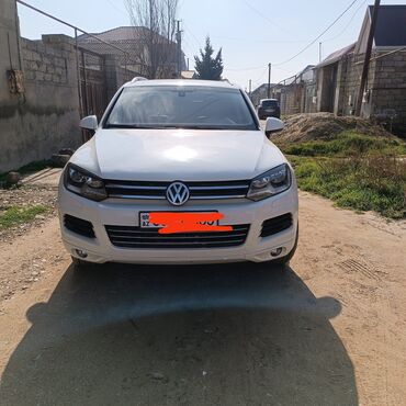 3 kameralı videoregistrator: Volkswagen Touareg: 3.6 l | 2011 il Ofrouder/SUV