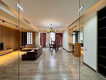 на год: For rent spacious 2 bedroom apartment located at 84 Umetalieva / — 4