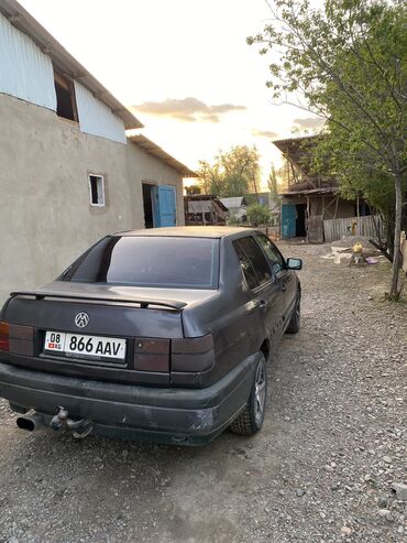 машина лонос: Volkswagen Vento: 1997 г., 1.8 л, Механика, Бензин, Седан