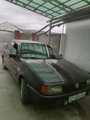 Volkswagen Passat: 1991 г., 2 л, Механика, Бензин, Седан