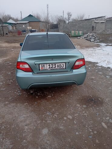 lend kruzer 200: Daewoo Nexia: 2008 г., 1.6 л, Механика, Газ, Седан