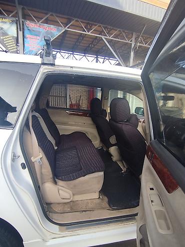 Toyota: Toyota Ipsum: 2002 г., 2.4 л, Минивэн — 6