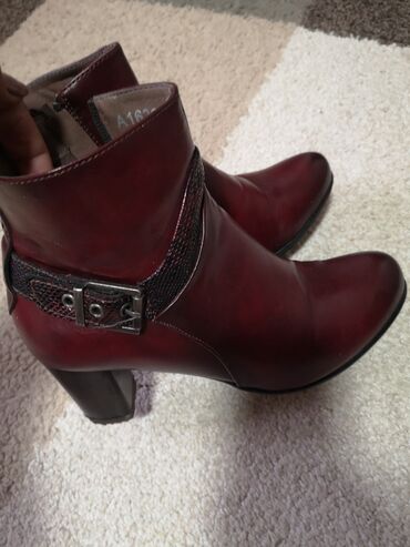 Čizme: Čizme, Claudia Donatelli, 37 — 10