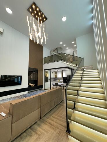 вдоль дороги: 4 комнаты, 325 м², Элитка, 3 этаж, Дизайнерский ремонт