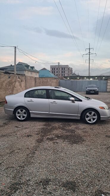 Honda: Honda Civic: 2005 г., 1.6 л, Автомат, Бензин, Седан — 2