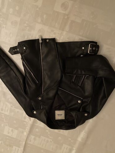 monica milano куртка: Кожаная куртка, Классическая модель, Натуральная кожа, Приталенная модель, Укороченная модель, S (EU 36), XL (EU 42)