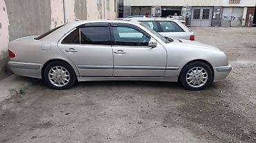 mercedes 170 b: Mercedes-Benz 220: 2.2 l | 2000 il Sedan — 6