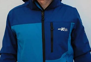 Jakne za prelazni period: Muška softshell jakna brenda Mountain Spirit, dizajnirana u dve — 14