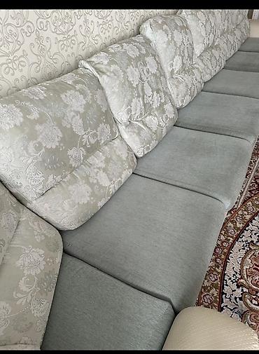 Спальные гарнитуры: Срочно Продается‼️‼️ Длинный прямой диван с высокой посадкой— 8.000 — 7