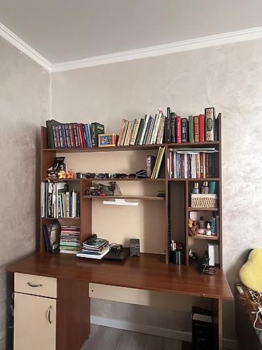 Компьютерный стол, Б/у, С полками