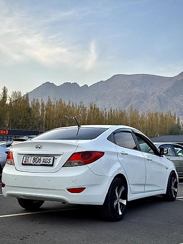 е 211: Hyundai Solaris: 2013 г., 1.6 л, Автомат, Бензин, Седан — 3