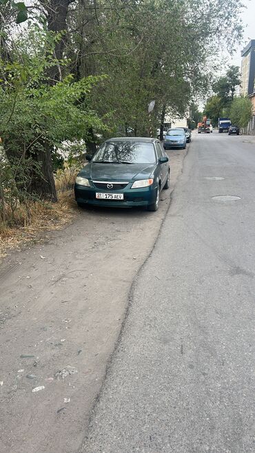 срочно в связи с переездом: Mazda 323: 2002 г., 1.6 л, Механика, Бензин, Хэтчбэк