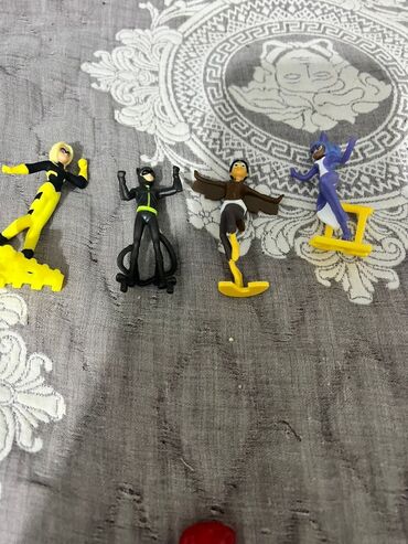 фигурки игрушки: 1 Желтый Фигурка 35 сом+ 2 Черный фигурка 35 сом+ 3 Коричневый Фигурка