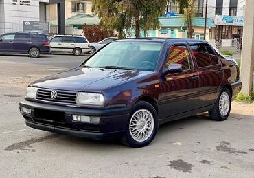 w210 кузов: Volkswagen Vento: 1993 г., 2 л, Механика, Бензин, Седан