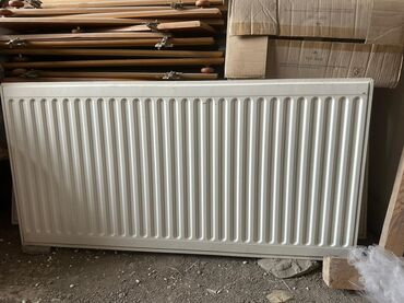 Bitkilər: Fevral-mart ayları üçün optimal istilik təmin edən, şaquli panelləri